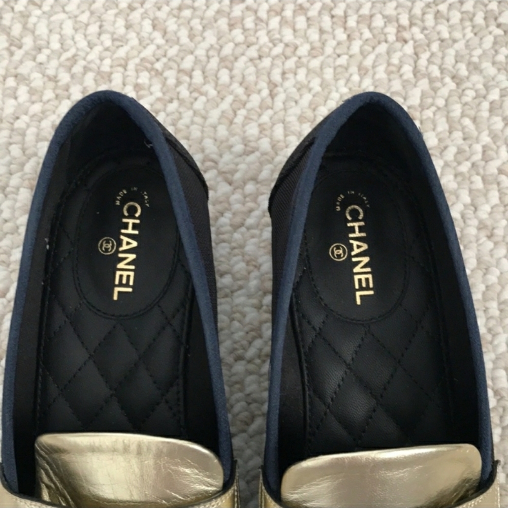 CHANEL Loafers - Picture 6 of 12